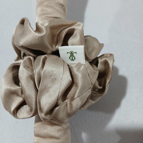 LilySilk Heatless Curling Rod Hair Ribbon 100% Mulberry Silk Beige - Picture 4 of 5